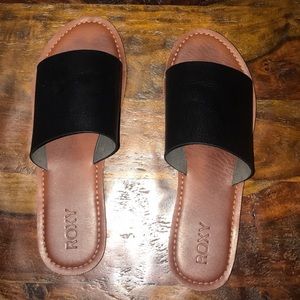Roxy sandals!